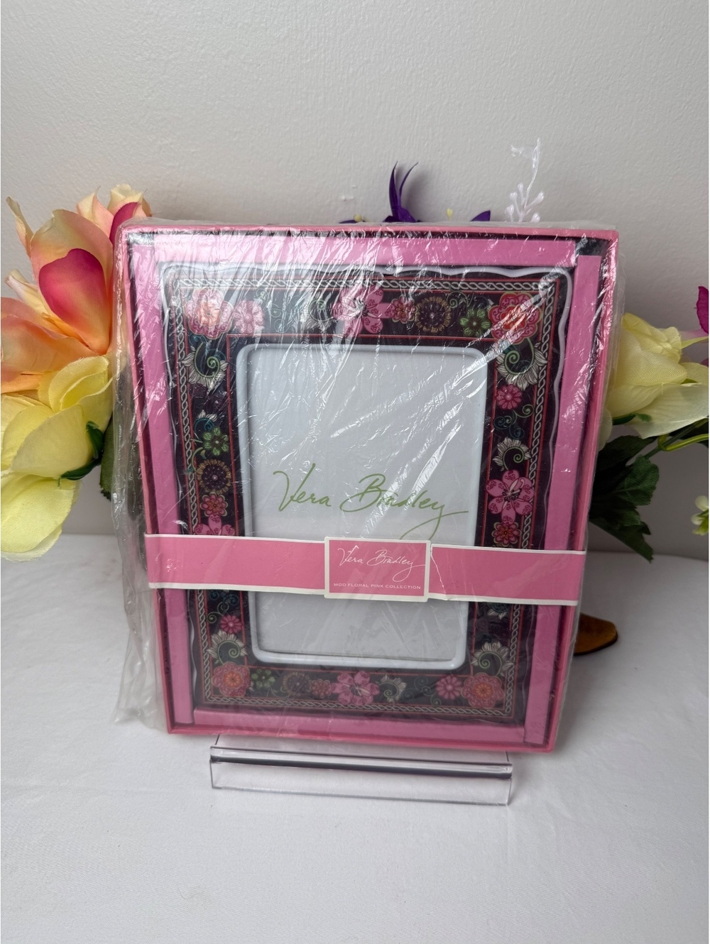 Vera Bradley Mod Floral Pink 4 x 6 picture frame NWT LAST ONE!